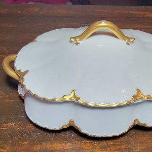 Haviland Limoges covered dish with gold trim